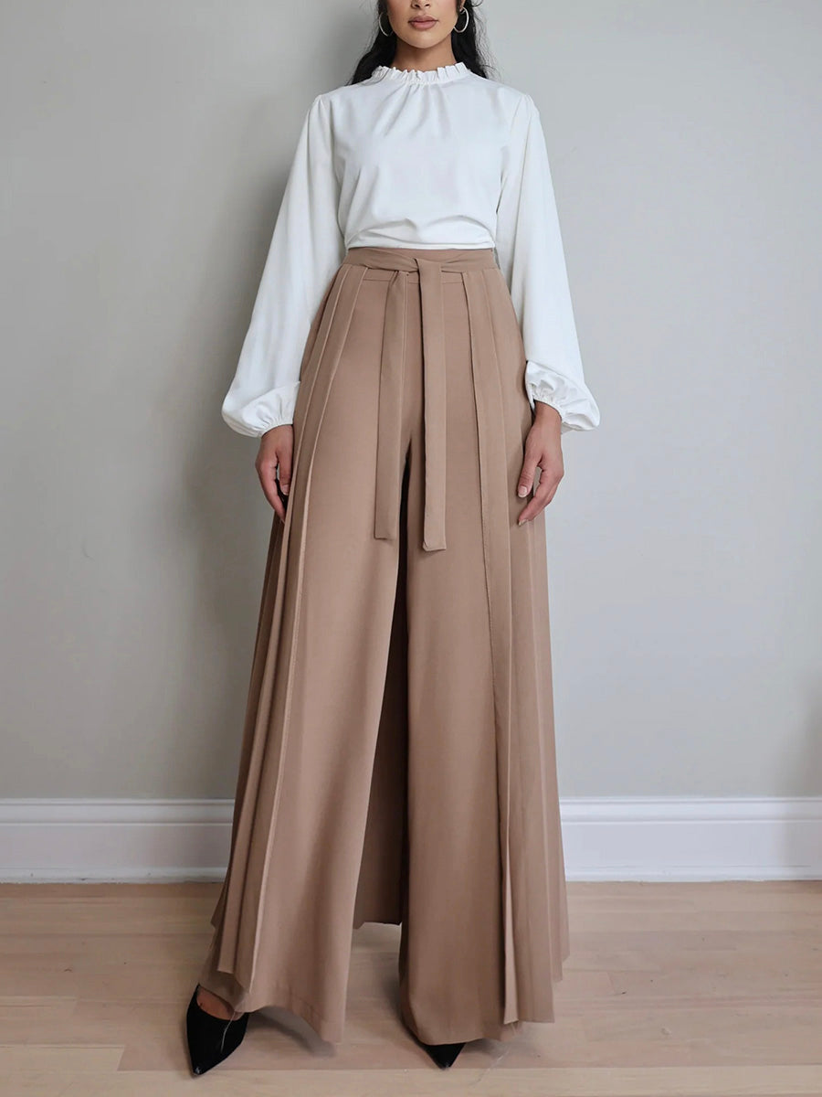 Hermoso conjunto de sobrefalda plisada y pantalón