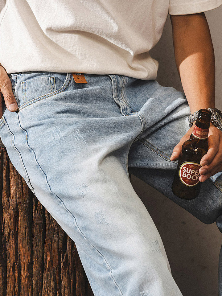 Vaqueros para hombre con lavado sutil y detalles de estilo vintage