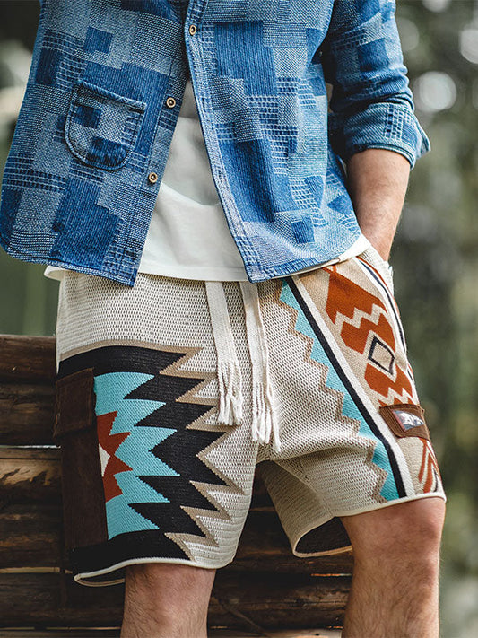 Shorts geométricos con cordón y colores contrastantes