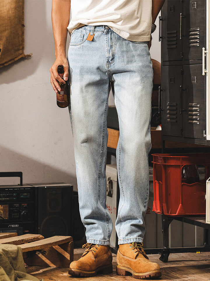 Vaqueros para hombre con lavado sutil y detalles de estilo vintage