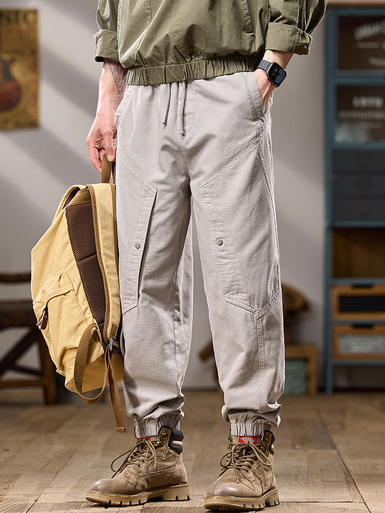 Pantalones cargo jogger de hombre de corte relajado con múltiples bolsillos