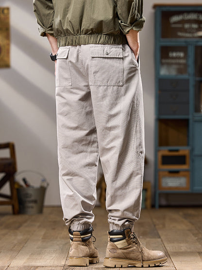 Pantalones cargo jogger de hombre de corte relajado con múltiples bolsillos