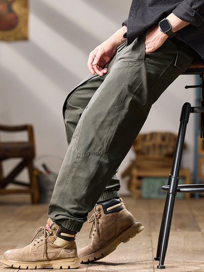 Pantalones cargo jogger de hombre de corte relajado con múltiples bolsillos