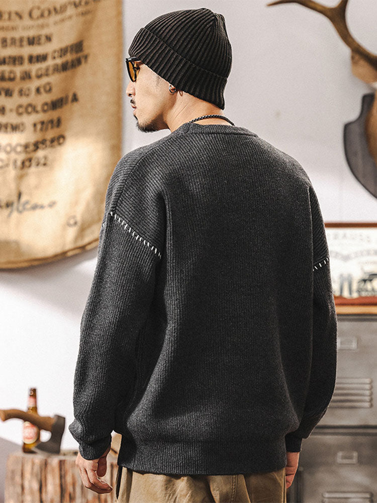 Maglione in maglia da uomo a girocollo, vestibilità ampia con dettagli a cuciture a contrasto